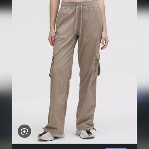 Lululemon Dance Studio‎ Relaxed Fit Mid-Rise Cargo Pants TAUPETASTIC Sz XL